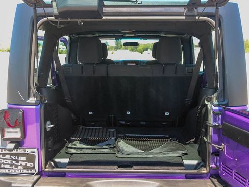 Used 2018 Jeep Wrangler Unlimited Sport AWD/4WD image 23