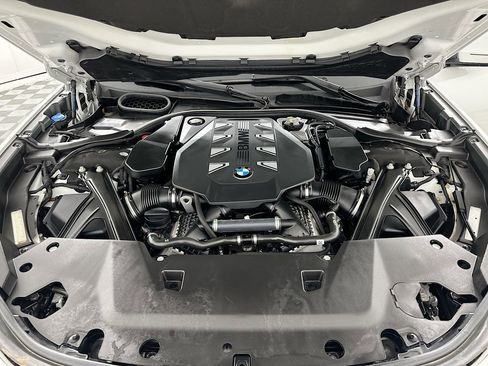 Certified 2023 BMW 760i xDrive w/ Parking Assistance Package image 31