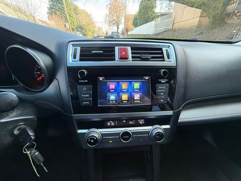 Used 2018 Subaru Outback 2.5i image 16