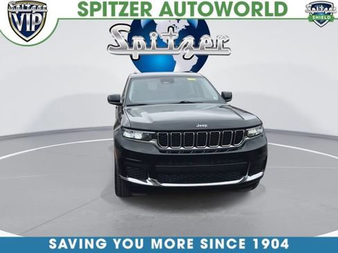 Used 2023 Jeep Grand Cherokee L Laredo image 3