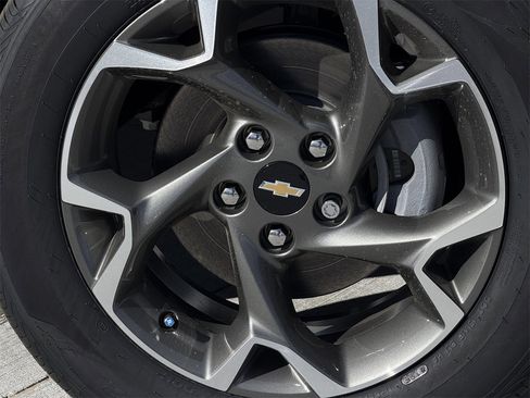 New 2026 Chevrolet Trax LT w/ Driver Confidence Package image 9