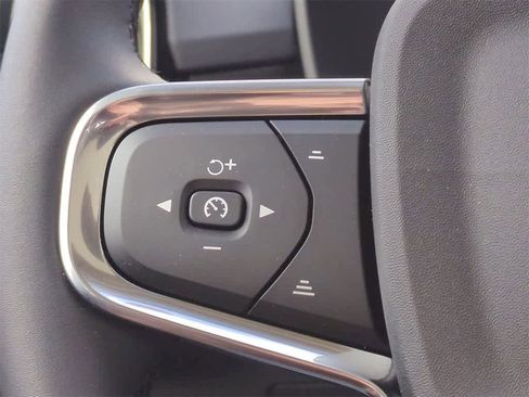 New 2026 Volvo XC40 B5 Plus w/ Protection Package Premier image 24