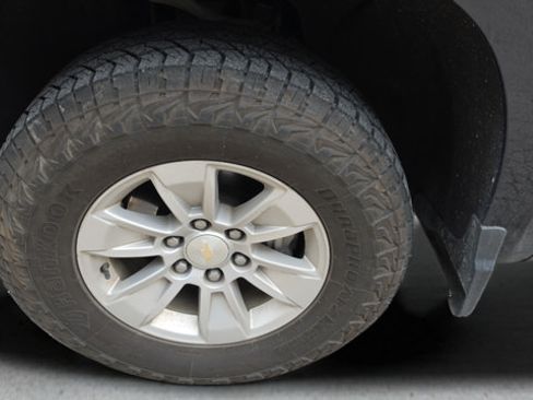 Used 2022 Chevrolet Silverado 1500 LT AWD/4WD image 26
