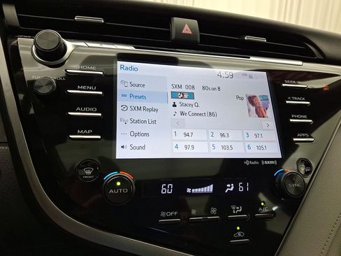 Certified 2020 Toyota Camry XLE FWD image 14