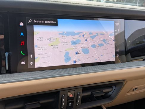 Certified 2025 Porsche Cayenne Coupe image 18