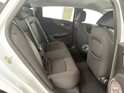 Certified 2025 Chevrolet Malibu LT FWD image 16
