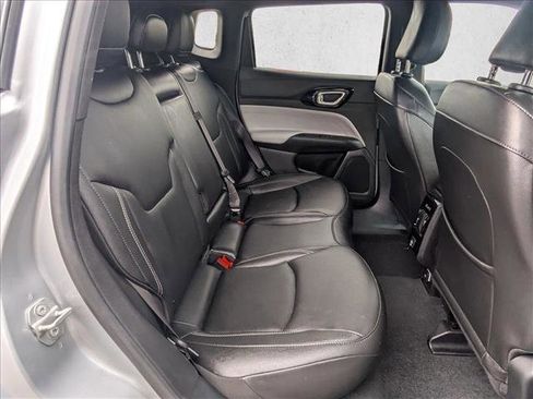 Used 2025 Jeep Compass Limited image 18