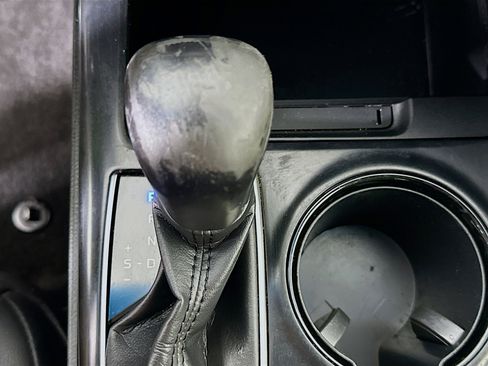 Used 2018 Toyota Camry SE image 24