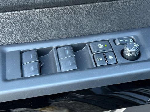 New 2026 Toyota Tundra Limited AWD/4WD image 12