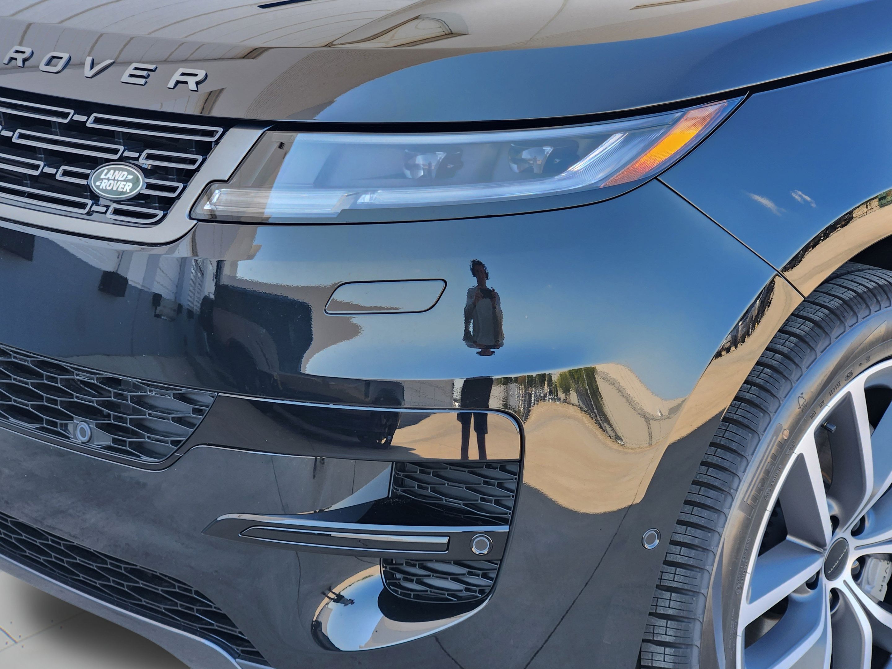 New 2027 Land Rover Range Rover Sport SE AWD/4WD image 28