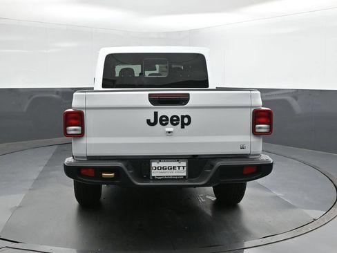 New 2026 Jeep Gladiator Sport AWD/4WD image 5