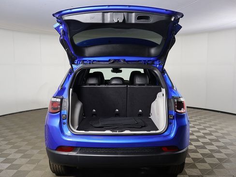 Used 2023 Jeep Compass Latitude w/ Sun and Sound Group image 15