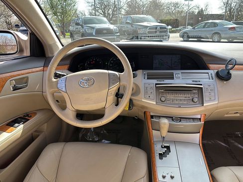 Used 2007 Toyota Avalon XLS FWD image 13