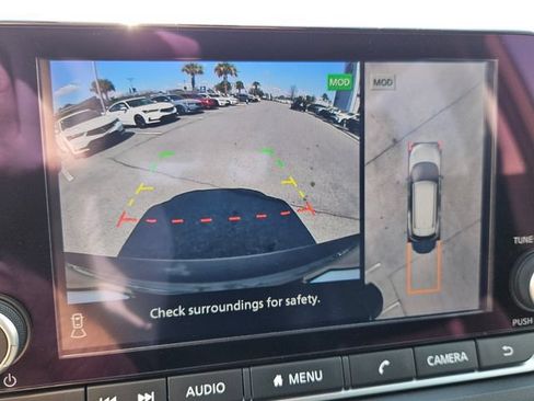 Used 2025 Nissan Rogue SV AWD/4WD image 9