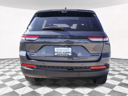 New 2025 Jeep Grand Cherokee Limited w/ Luxury Tech Group II image 16