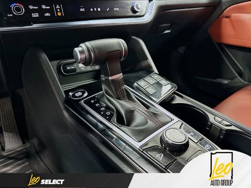 Used 2025 Kia Sportage SX image 17