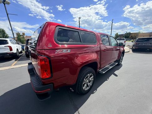 Used 2018 Chevrolet Colorado Z71 AWD/4WD image 3