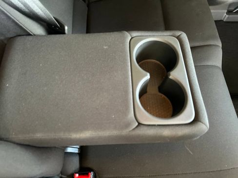 Used 2024 Nissan Rogue S FWD image 25