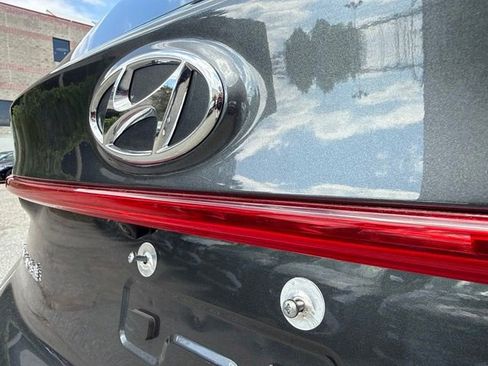 Used 2023 Hyundai Santa Fe SEL AWD/4WD image 12