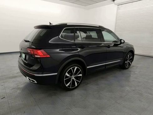 Used 2022 Volkswagen Tiguan SEL R-Line image 8