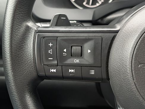 Used 2024 Nissan Pathfinder S AWD/4WD image 24