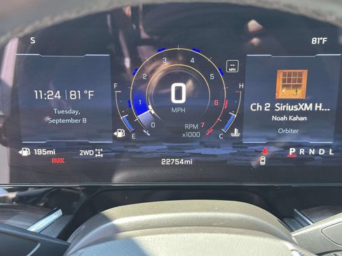 Used 2026 Chevrolet Suburban LT w/ Comfort Package AWD/4WD image 19
