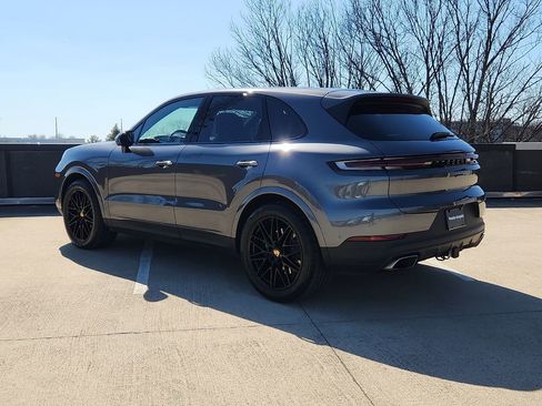 Certified 2024 Porsche Cayenne image 3