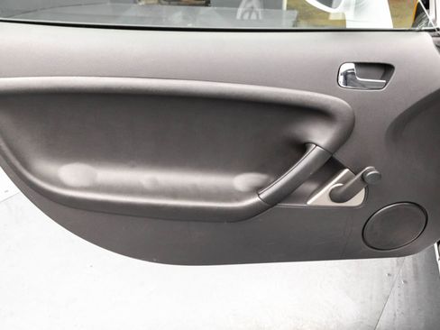 Used 2007 Pontiac Solstice Convertible image 27