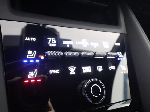 New 2026 Porsche Macan Electric RWD image 23