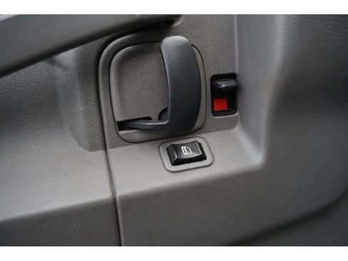 Used 2018 Chevrolet Express 2500 w/ Driver Convenience Package image 20