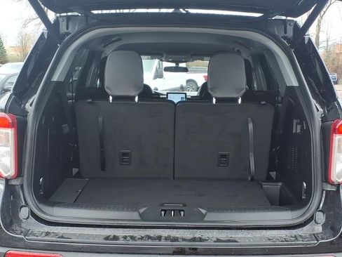 Certified 2023 Ford Explorer XLT w/ Equipment Group 202A image 10