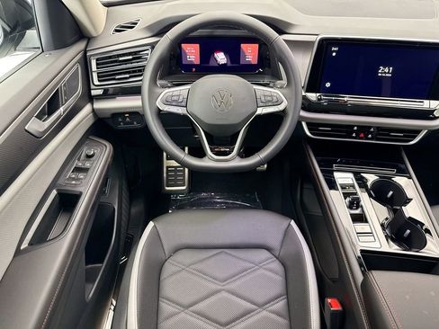 New 2026 Volkswagen Atlas Peak Edition AWD/4WD image 10