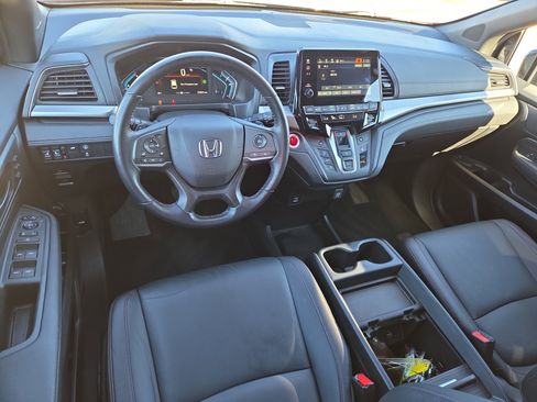 Used 2023 Honda Odyssey Sport image 8