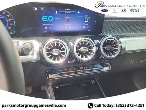 Used 2024 Mercedes-Benz EQB 250+ image 18