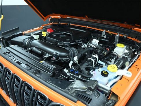 Used 2025 Jeep Wrangler Sport image 10