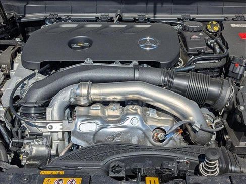 New 2025 Mercedes-Benz GLB 250 image 15