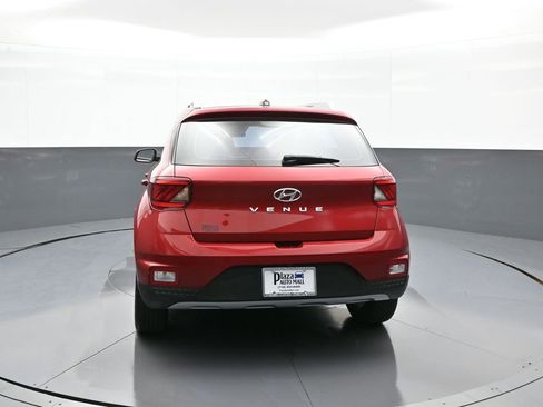 Certified 2024 Hyundai Venue SEL FWD image 7