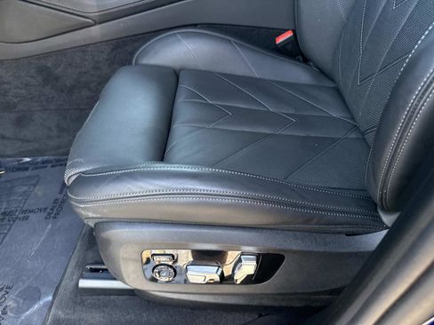Used 2025 BMW XM AWD/4WD image 20