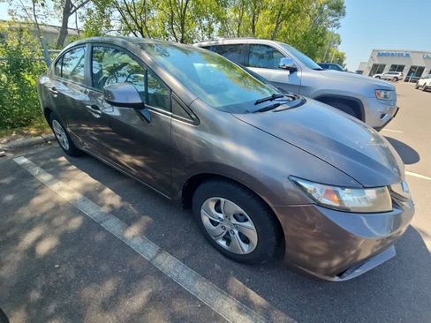 Used 2013 Honda Civic LX image 2