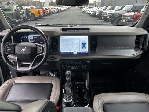 Certified 2024 Ford Bronco Big Bend w/ Sasquatch Package image 15