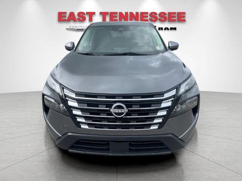 Used 2024 Nissan Rogue SV AWD/4WD image 9