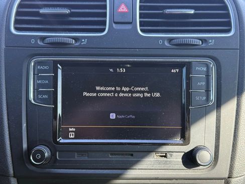 Used 2013 Volkswagen Golf TDI image 3