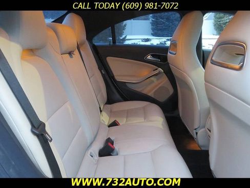 Used 2014 Mercedes-Benz CLA 250 image 30