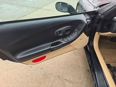 Used 2003 Chevrolet Corvette Convertible w/ Preferred Equipment Group1 image 29