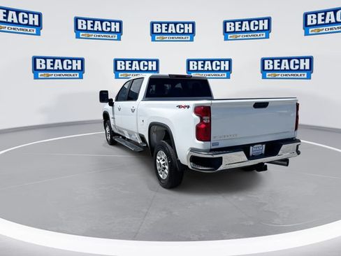 Used 2025 Chevrolet Silverado 2500 LT w/ Convenience Package AWD/4WD image 6