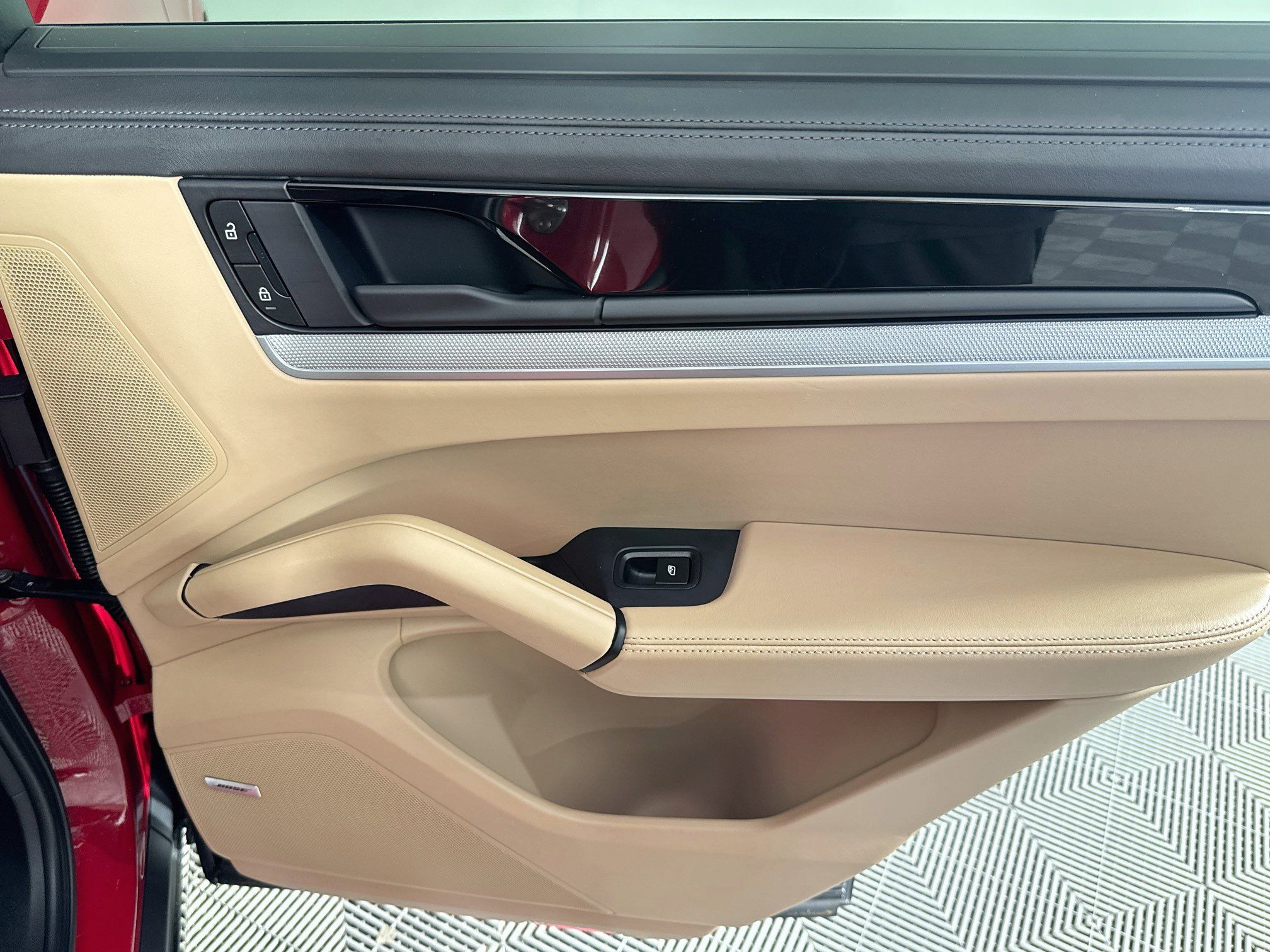 Used 2024 Porsche Cayenne Coupe w/ Premium Package Plus AWD/4WD image 26