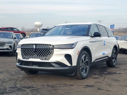 New 2026 Lincoln Nautilus Premier w/ Equipment Group 102A image 2