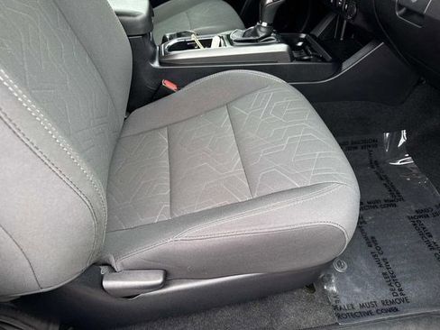 Used 2019 Toyota Tacoma TRD Off-Road w/ Technology Package image 10