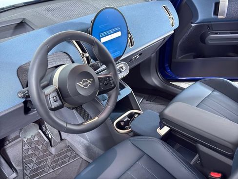 Certified 2025 MINI Cooper Countryman S AWD/4WD image 11