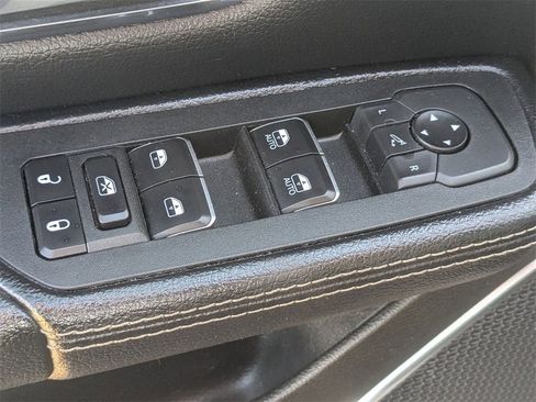 Used 2025 RAM 1500 Laramie image 16